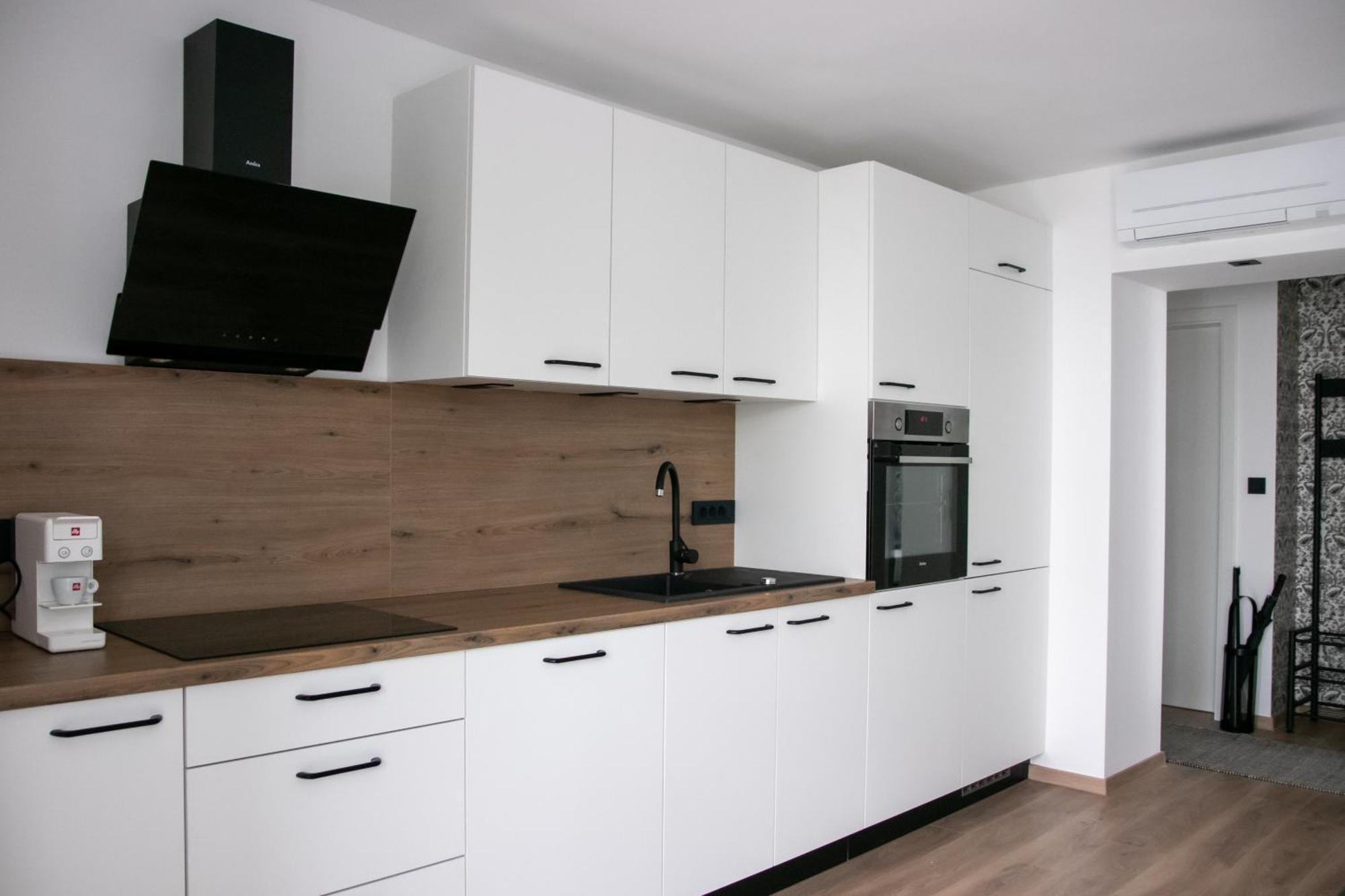 Residence Black&White 류블랴나 외부 사진