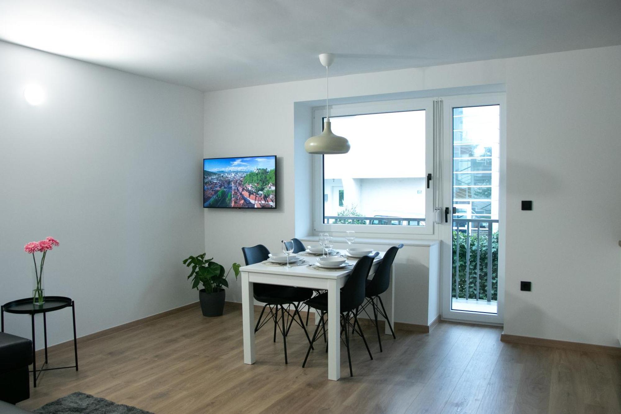 Residence Black&White 류블랴나 외부 사진
