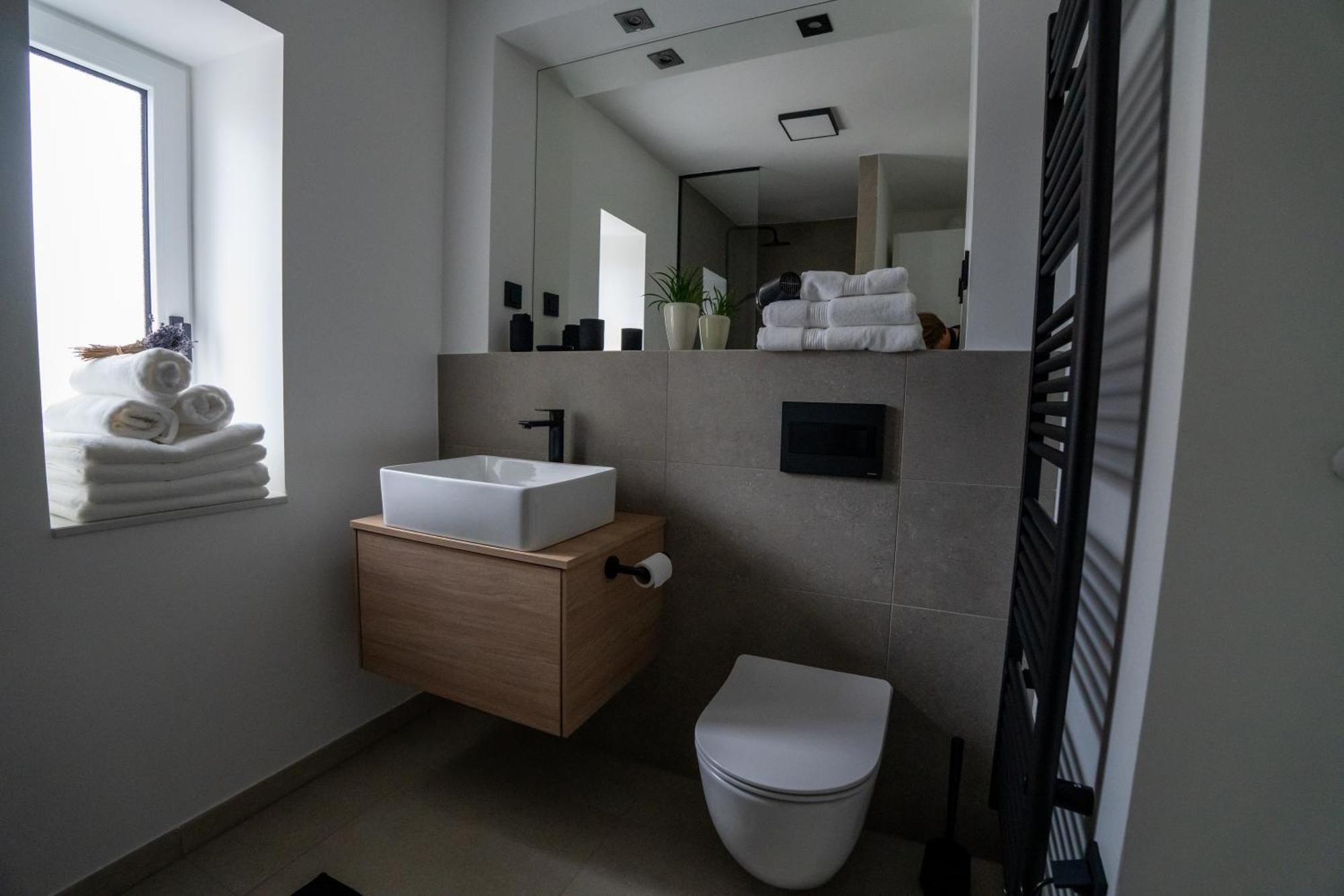 Residence Black&White 류블랴나 외부 사진